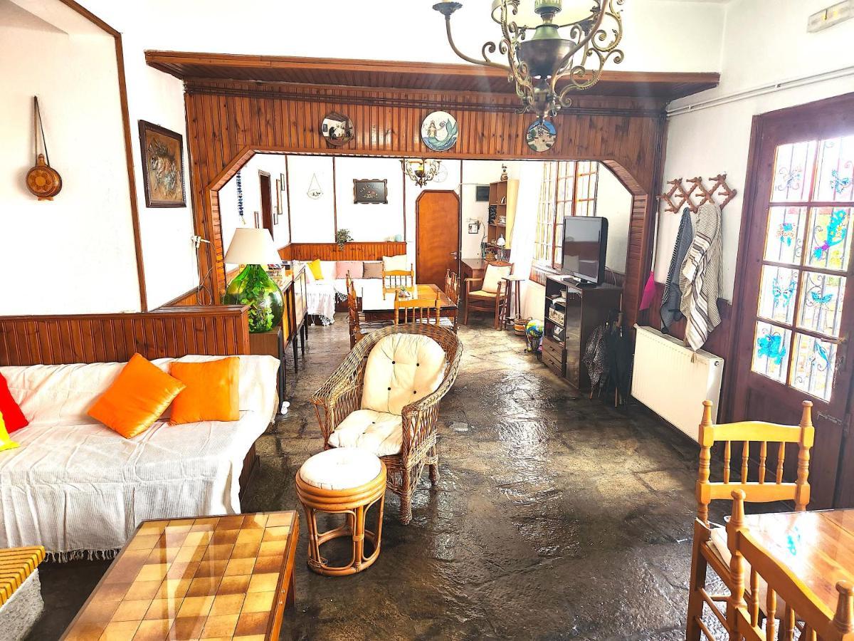 Yalla Chorefto - Hotel & Fun ภายนอก รูปภาพ